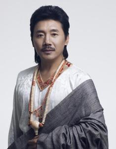 容中尔甲的照片