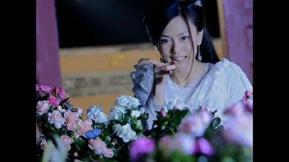 牡丹仙子殷素素迷倒众生!郭妃丽早嫁大十岁洋富翁