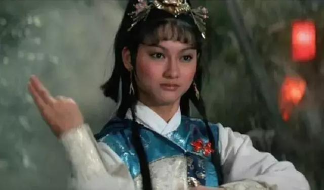 3岁乞讨,14岁做舞女,4度封后,她的人生就是传奇