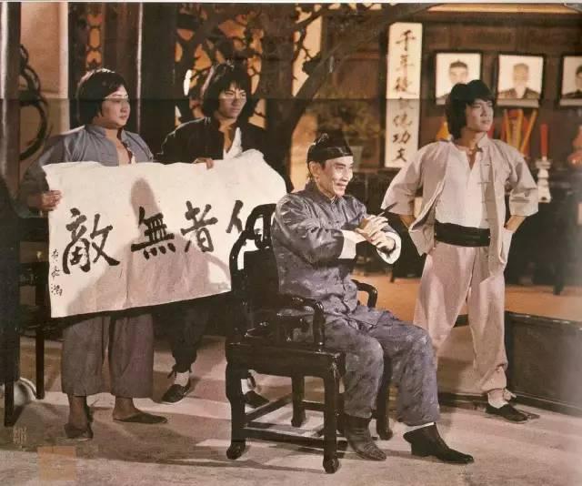 70年来,武侠片里黄飞鸿被拍了无数版,可成为经典的也只有2版!