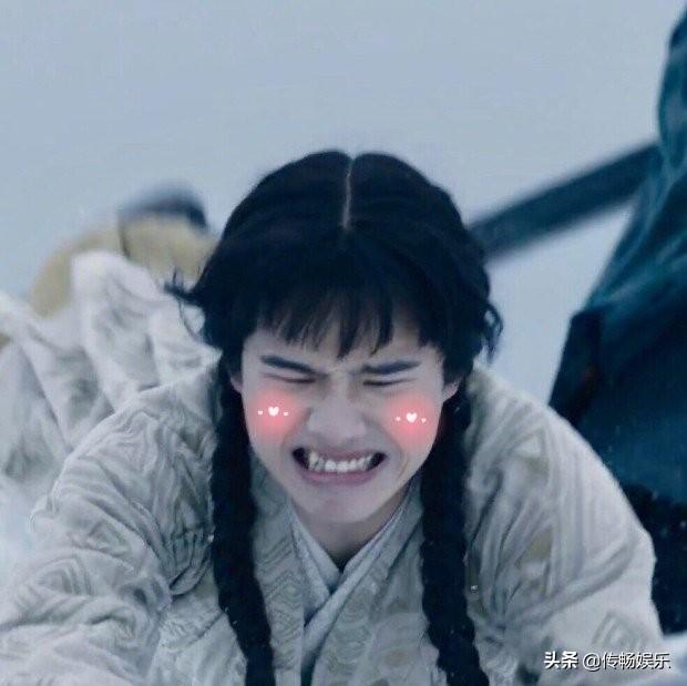 昊然妹妹?双麻花辫造型出演《九州缥缈录》?还空气刘海?