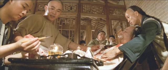 70年来,武侠片里黄飞鸿被拍了无数版,可成为经典的也只有2版!