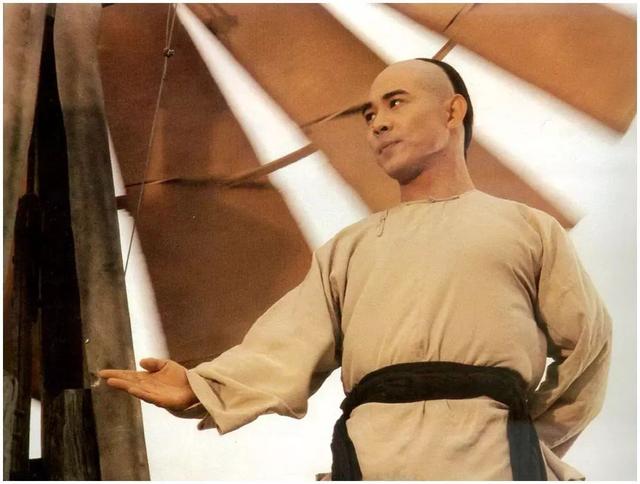 70年来,武侠片里黄飞鸿被拍了无数版,可成为经典的也只有2版!