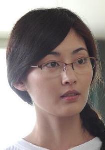 葛原依子