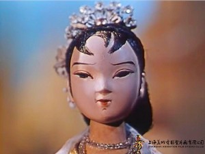 半轮黄日里的婻麻喏娜（孔雀公主）角色剧照